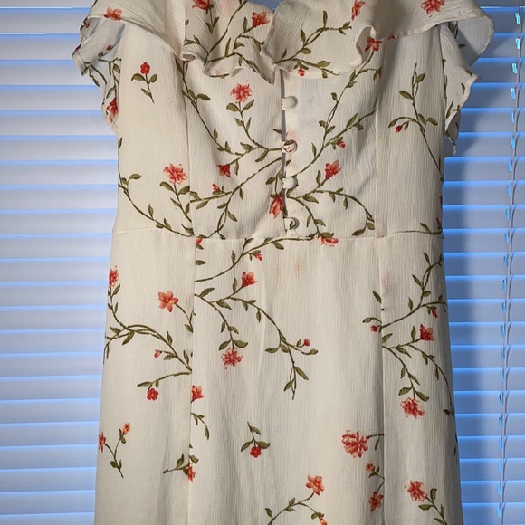 Floral Maxi Sundress - Picture 2 of 9